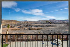 Lounge Balcony - Fire