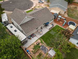 Aerial view of property and surrounding area