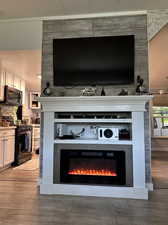 Fully updated move in ready spacious  3 bed 2 bath home with LVP flooring, cozy fireplace, updated kitchen,  designer accent walls and more.