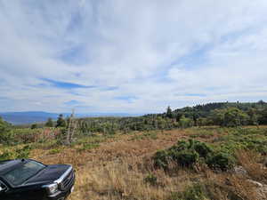 View of nature featuring a mountainous background