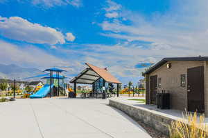 View of property's community featuring a mountain view