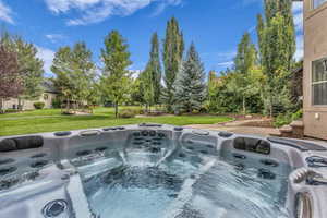Exterior view of a jacuzzi