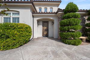 Front patio and entry