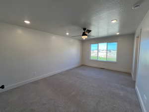 PRIMARY SUITE - SPACIOUS WITH LOTS OF NATURAL LIGHT!