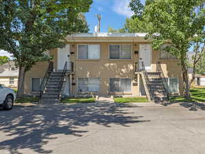 4-plex building exterior view