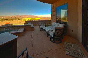 View of patio / terrace with an outdoor living space