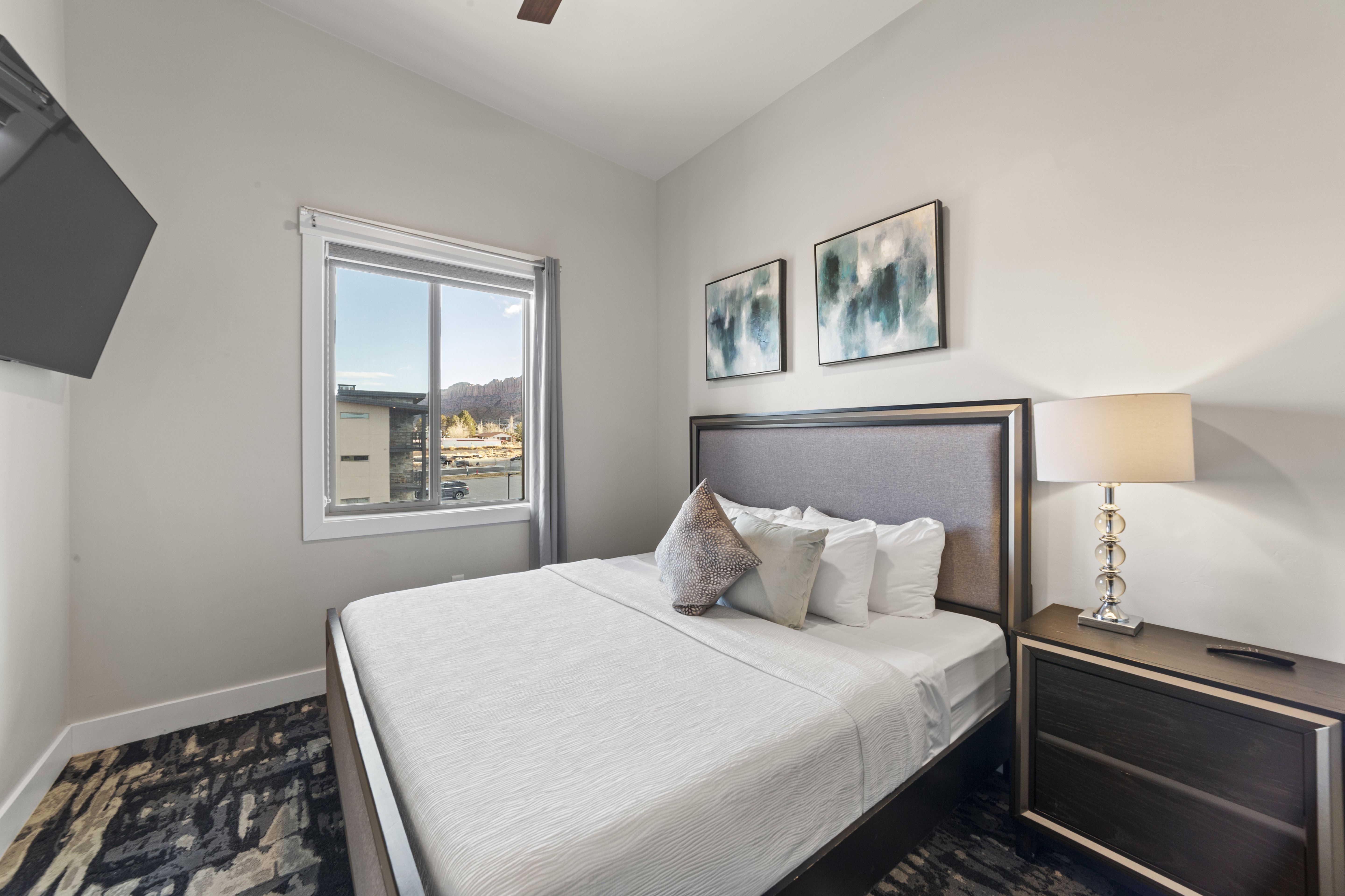 Bedroom featuring baseboards and a ceiling fan