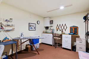 Den/Craft room/Work room