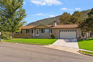 Ranch-style house in cul-de-sac