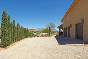 View of yard featuring a mountain view