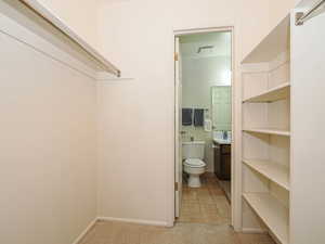 Walk through closet to 2nd bath/