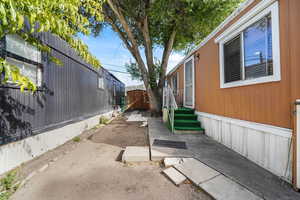 View of home's exterior