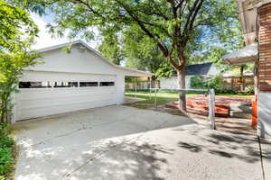View  detached garage