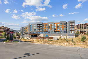 View of apartment building / complex