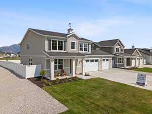 All photos are of the completed Parade home which is the same floor plan.
