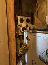 Utility room with heating unit