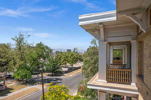 Balcony featuring a mountain view