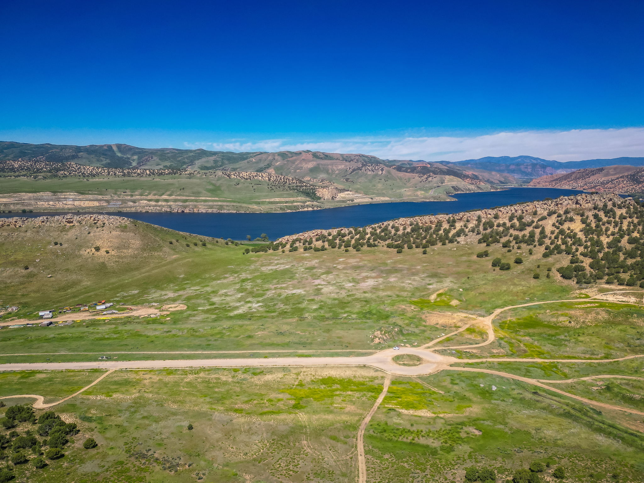 Bird's eye view of a water and mountain view