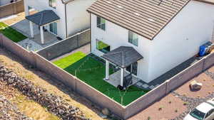 Aerial view of property and surrounding area