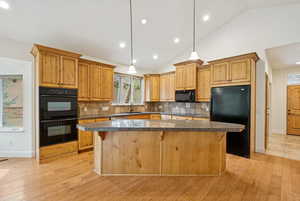 Full Kitchen with Double Oven, Breakfast, Granite Counters, Island and Plenty of Storage