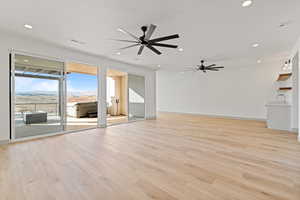 *Photo of a similar unit