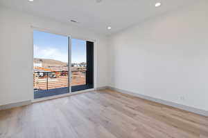 *Photo of a similar unit