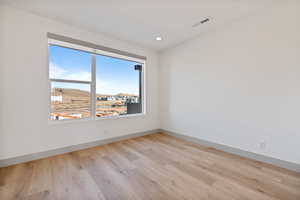 *Photo of a similar unit