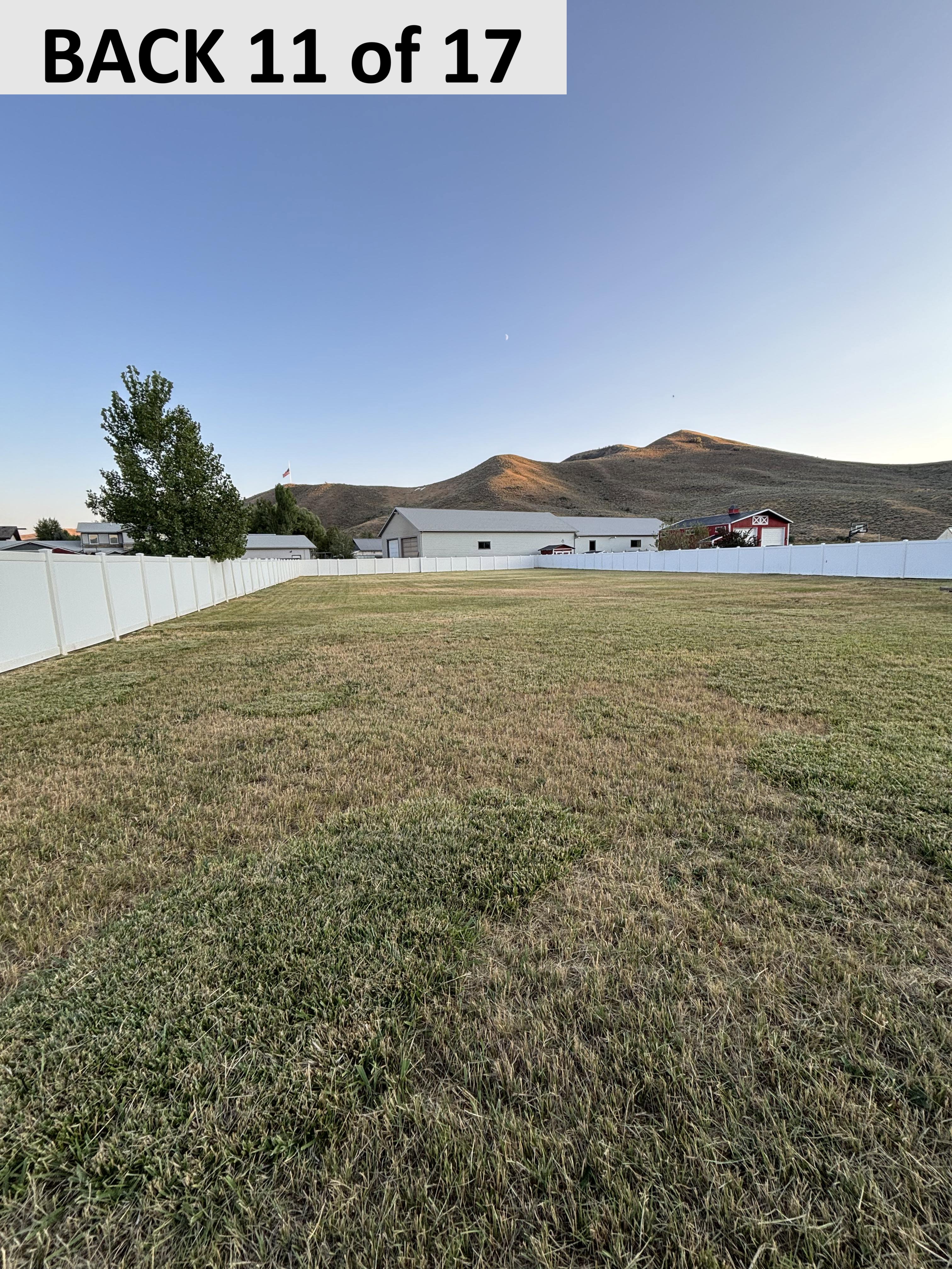 View of yard featuring a mountain view