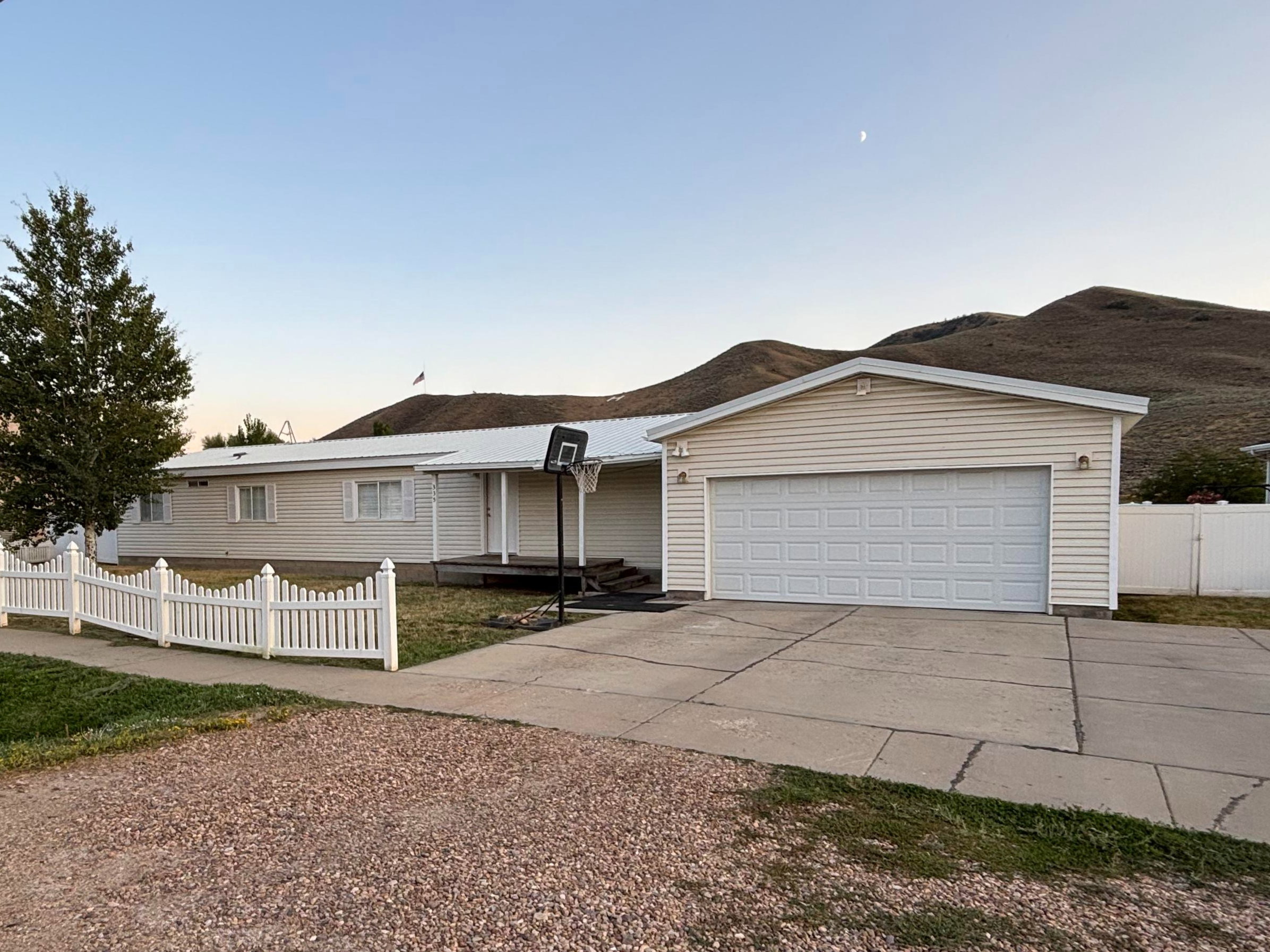 335 W MEMORIAL PARK RD Henefer UT 84033