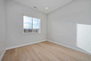 *Photo of a similar unit