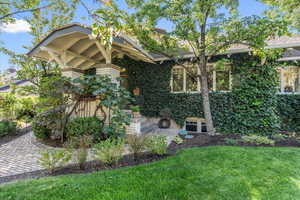 View of front of home featuring a front lawn