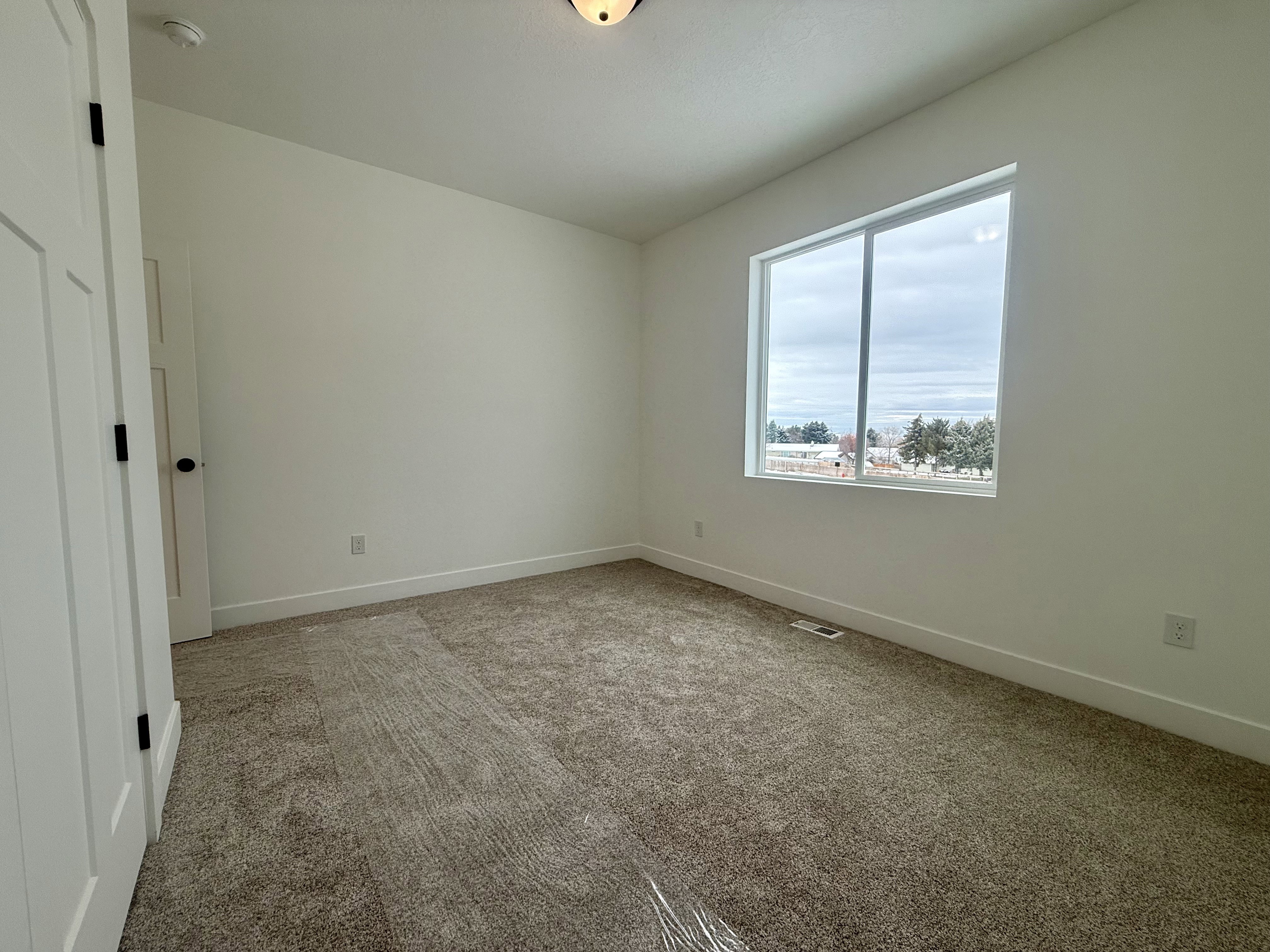 Bed room 2 with walk in closet