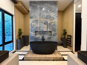 Lobby featuring a sink