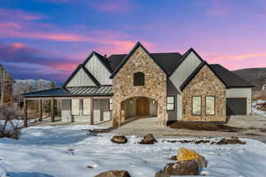 Spectacular mountain living.