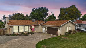 Street view, front yard.