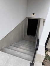 Staircase with a textured wall