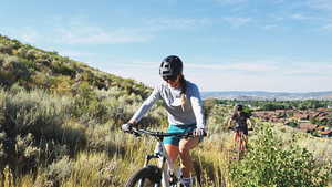 Surrounding community with a mountain view