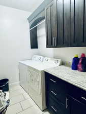 Laundry Room with cabinets