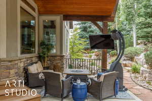 View of patio / terrace with an outdoor living space