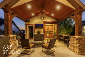 View of patio / terrace with outdoor lounge area and ceiling fan