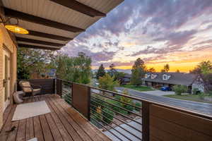 Front Balcony & View of Sunsets