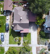 Aerial view of property and surrounding area