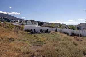 View of yard with a residential view