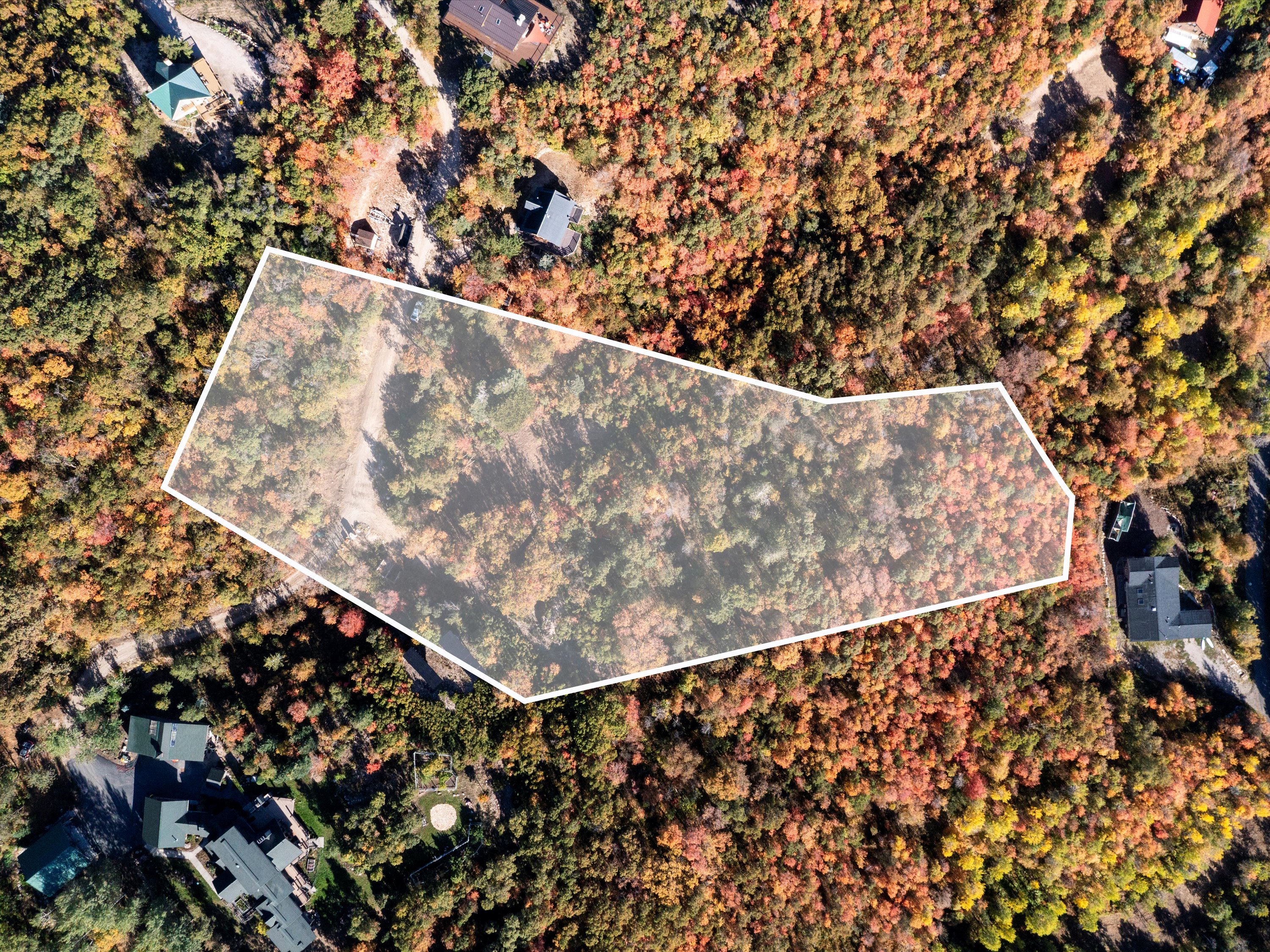 Map / location featuring property parcel outlined