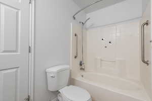 Master Bathroom Tub/Shower