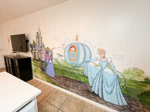 Detailed view of baseboards