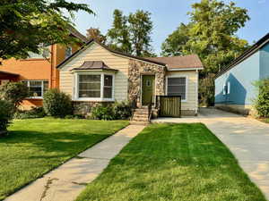 Fantastic Curb Appeal!