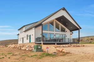 Expansive windows to enjoy the Bear Lake views