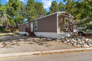 View of manufactured / mobile home