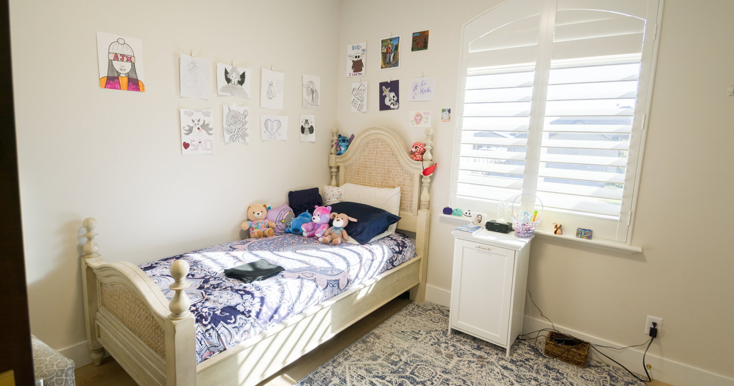 Bedroom with baseboards